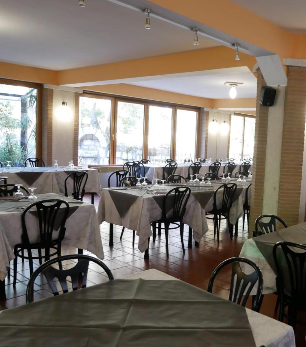 Lh Albergo Il Picchio 페스카세롤리 외부 사진
