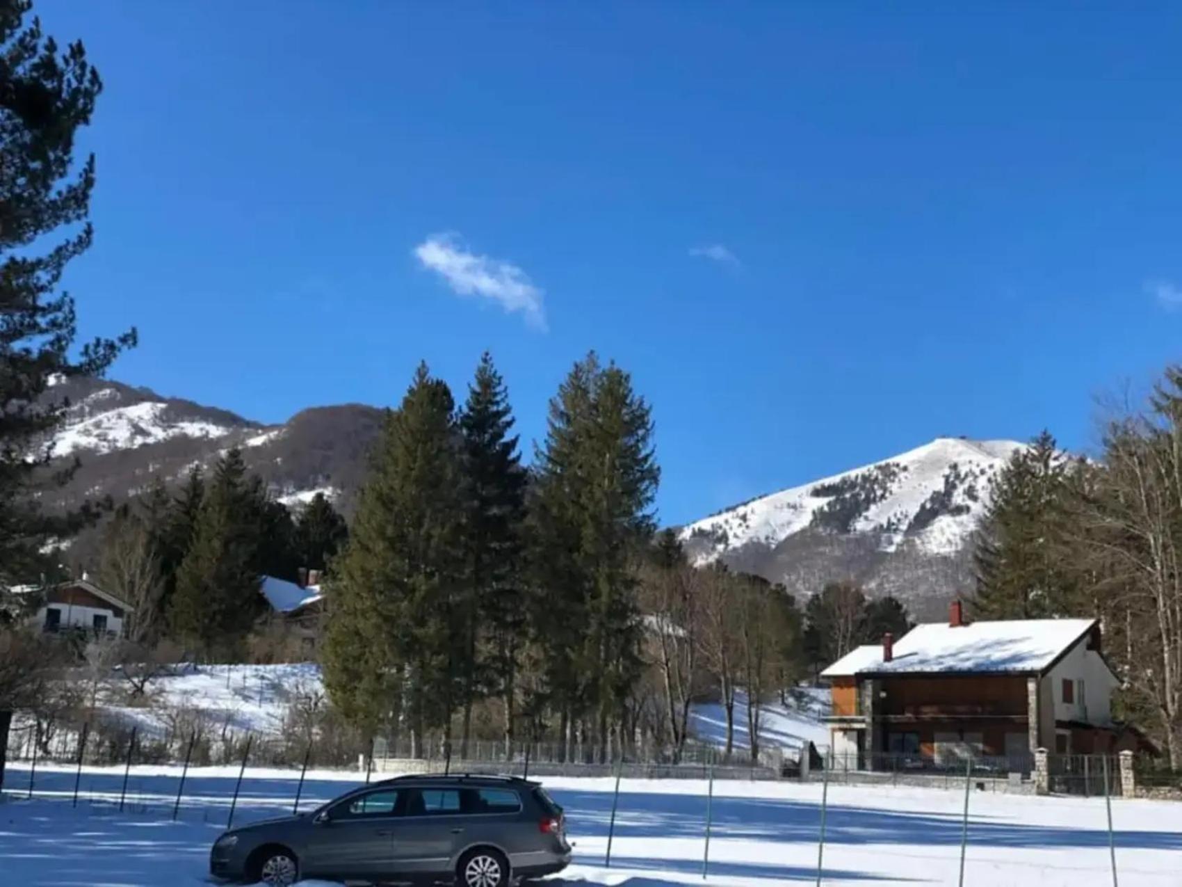 Lh Albergo Il Picchio 페스카세롤리 외부 사진