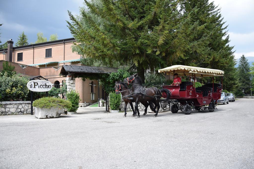 Lh Albergo Il Picchio 페스카세롤리 외부 사진