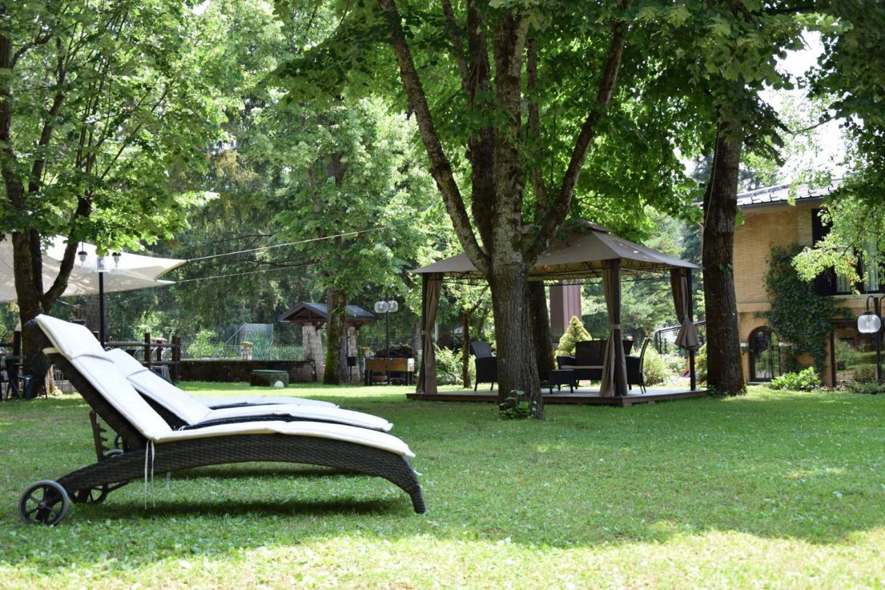 Lh Albergo Il Picchio 페스카세롤리 외부 사진
